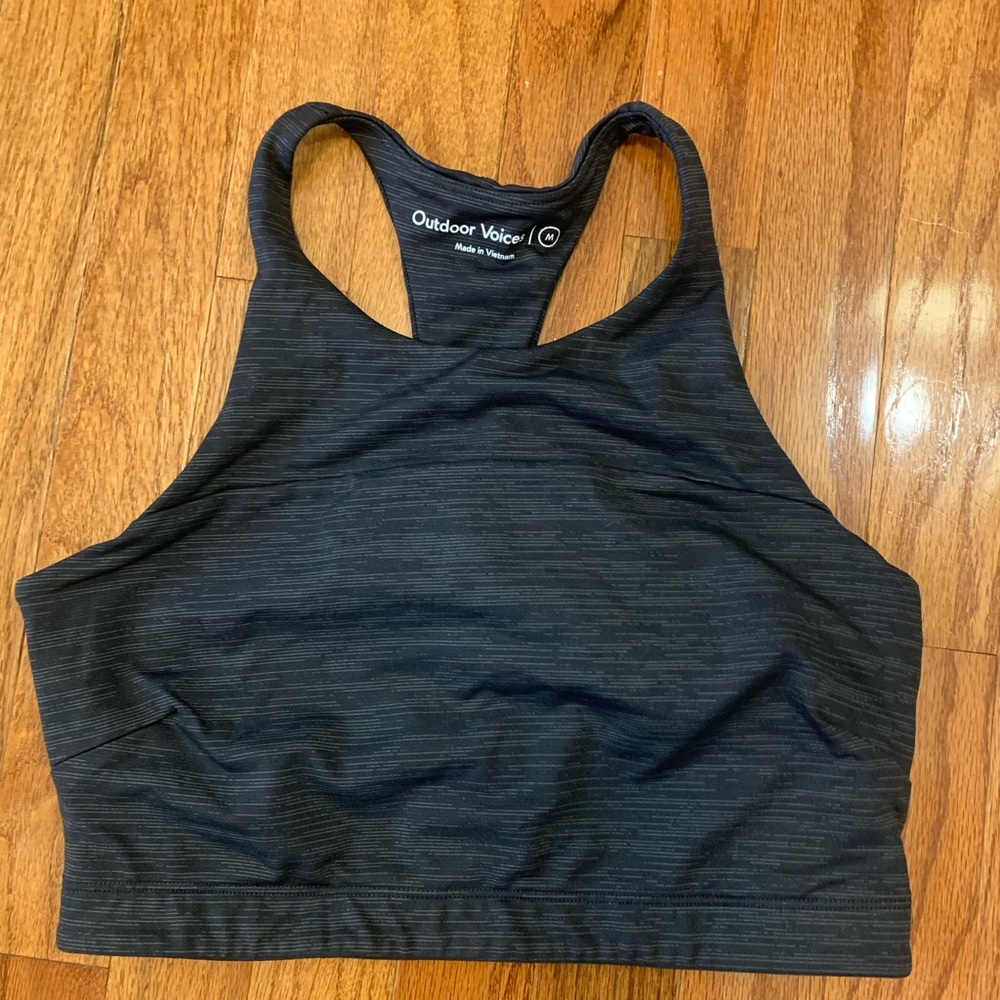 Outdoor Voices Women's Sports Bra cropped tank Charcoal Gray, Size M